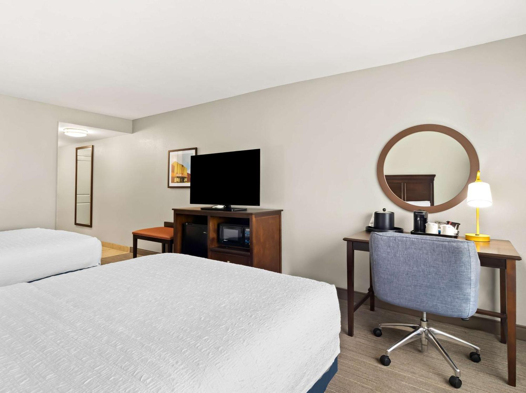 Hampton Inn Блайтвил Екстериор снимка