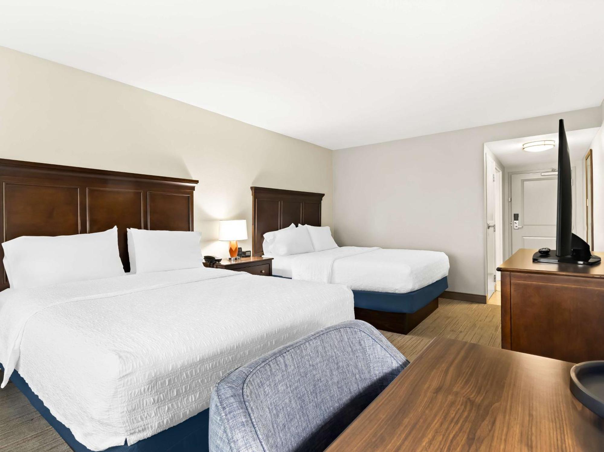 Hampton Inn Блайтвил Екстериор снимка