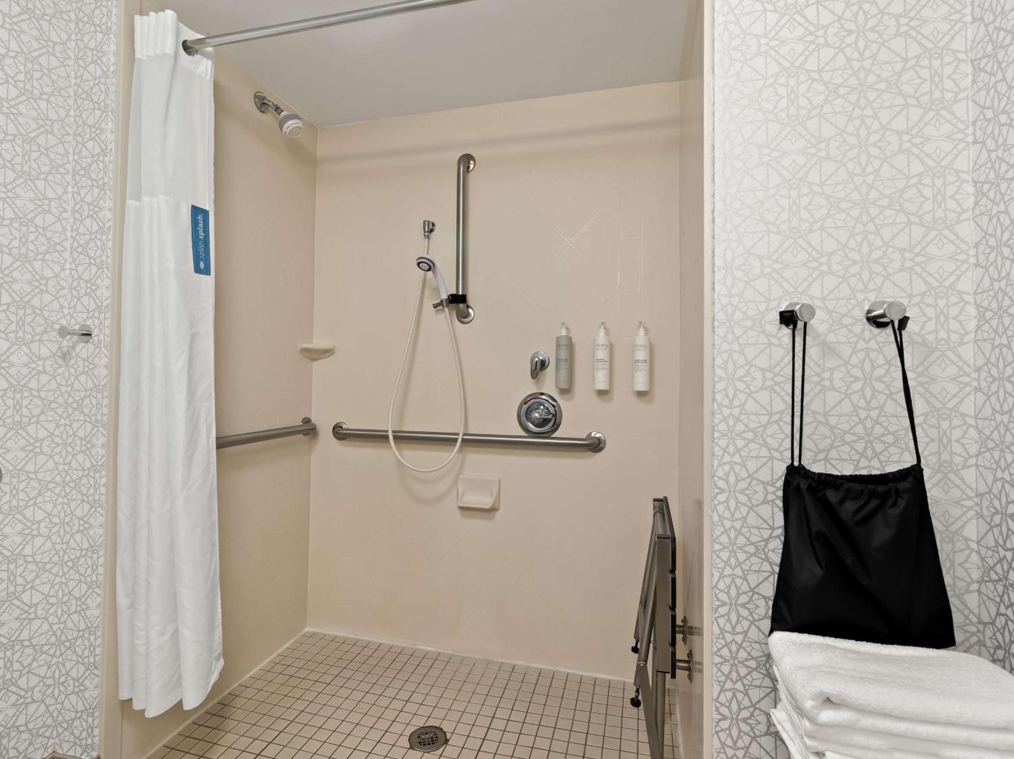Hampton Inn Блайтвил Екстериор снимка