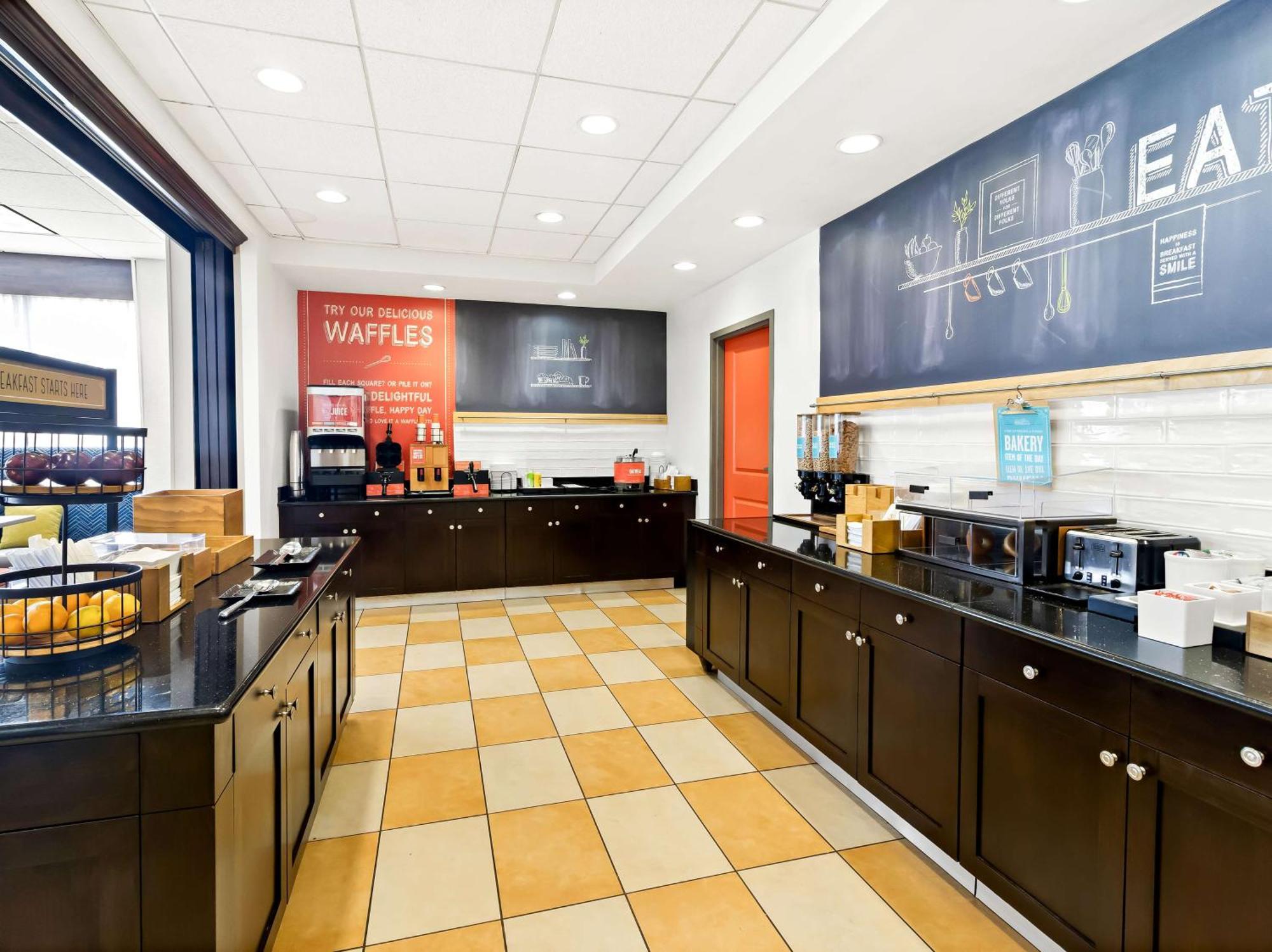 Hampton Inn Блайтвил Екстериор снимка